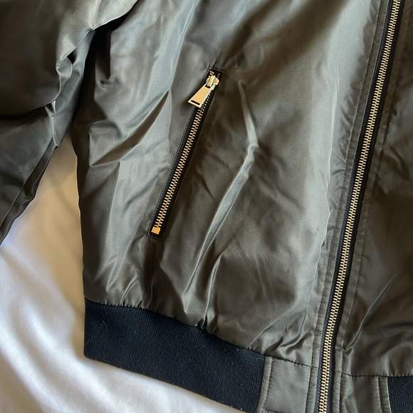 Zara Olive Green Bomber Jacket - Picture 2 of 5